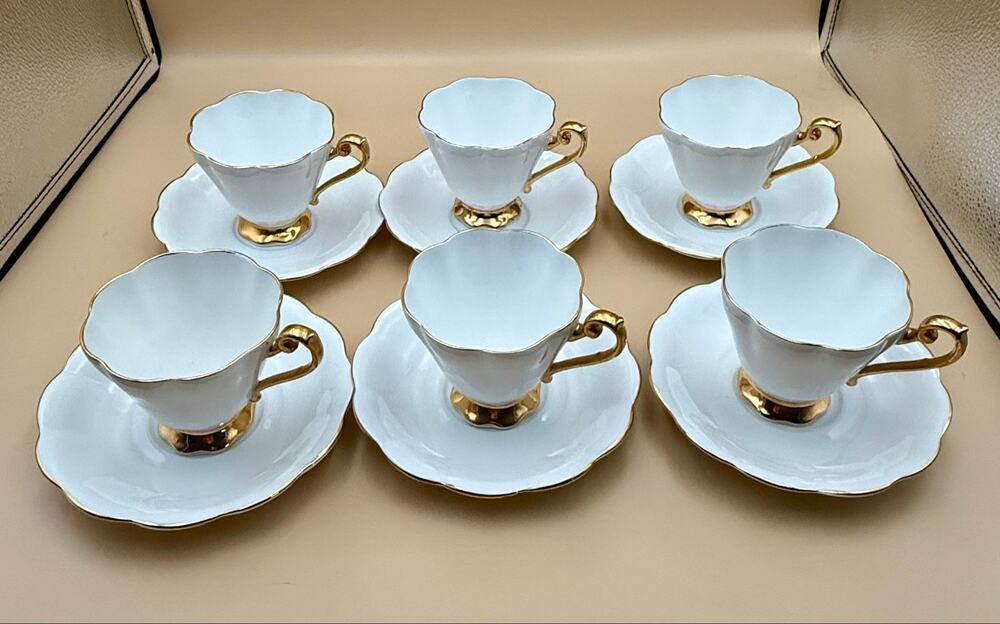 Royal Standard Bone China England 12-Pc Set 6 Cups 6 Saucers Gold Footed